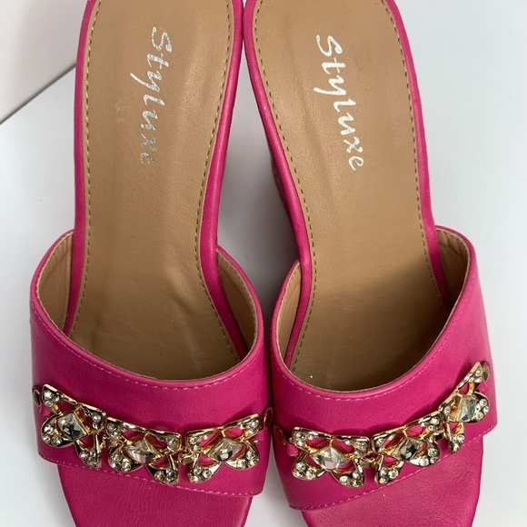 Pink Heels Size 5 1/2 - Picture 9 of 11